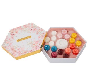 Yankee Candle Zestaw Sakura Blossom 18x tealight + świecznik 